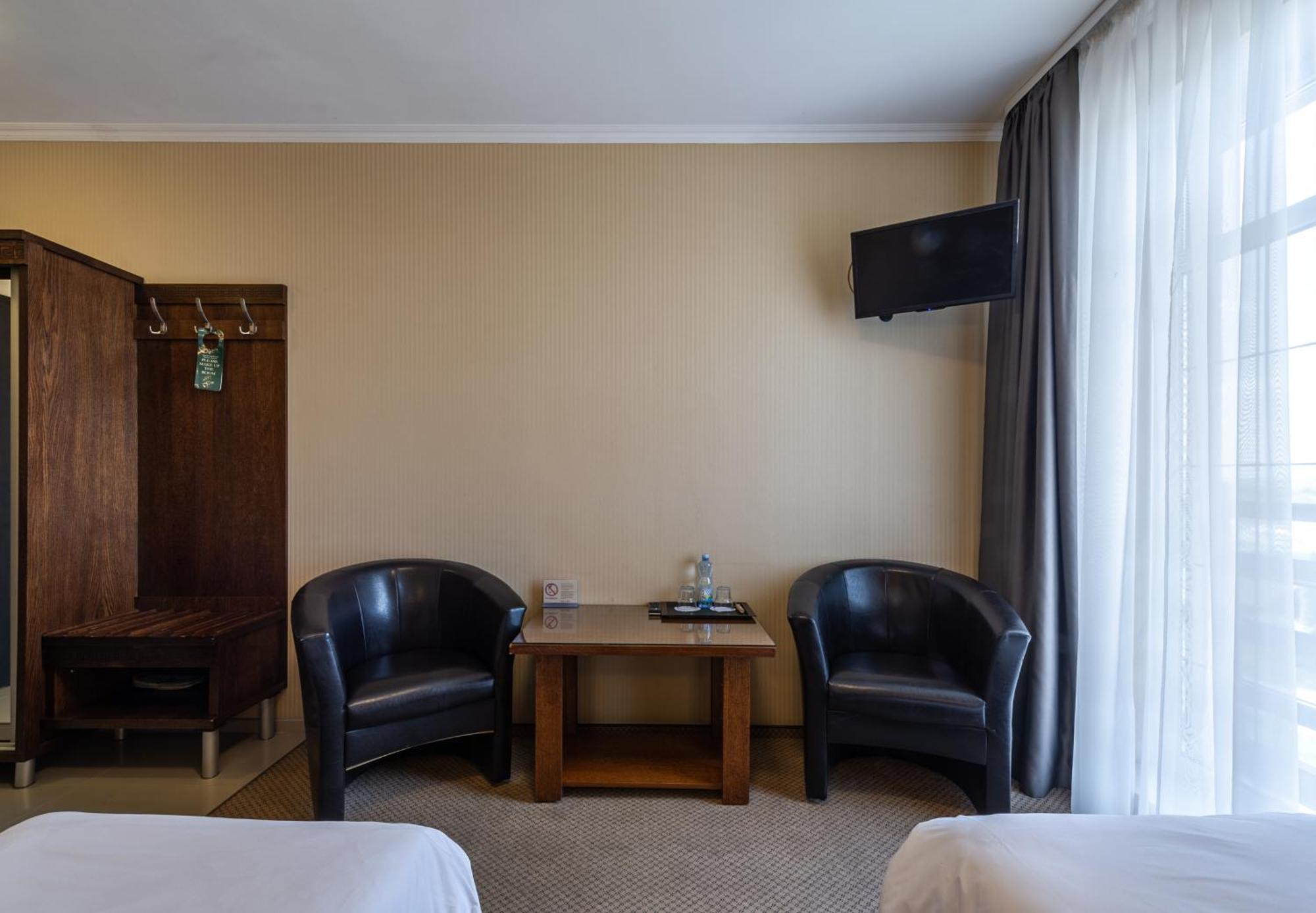 Hotel Kamelot Tarnopol Zewnętrze zdjęcie