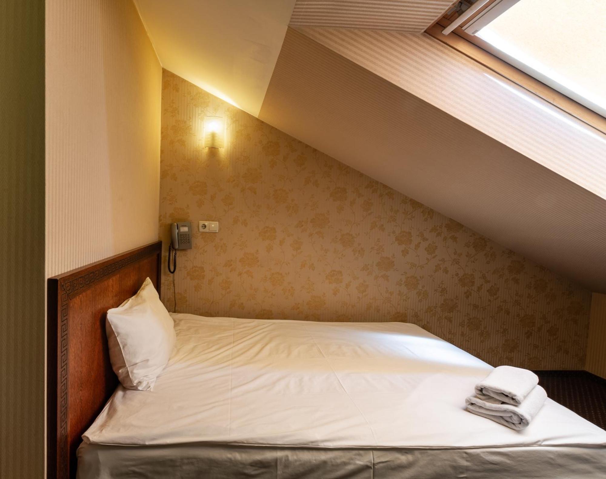 Hotel Kamelot Tarnopol Zewnętrze zdjęcie