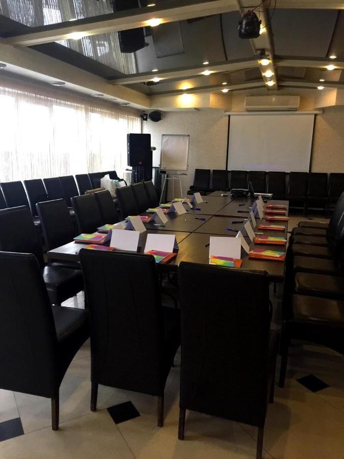 Hotel Kamelot Tarnopol Zewnętrze zdjęcie