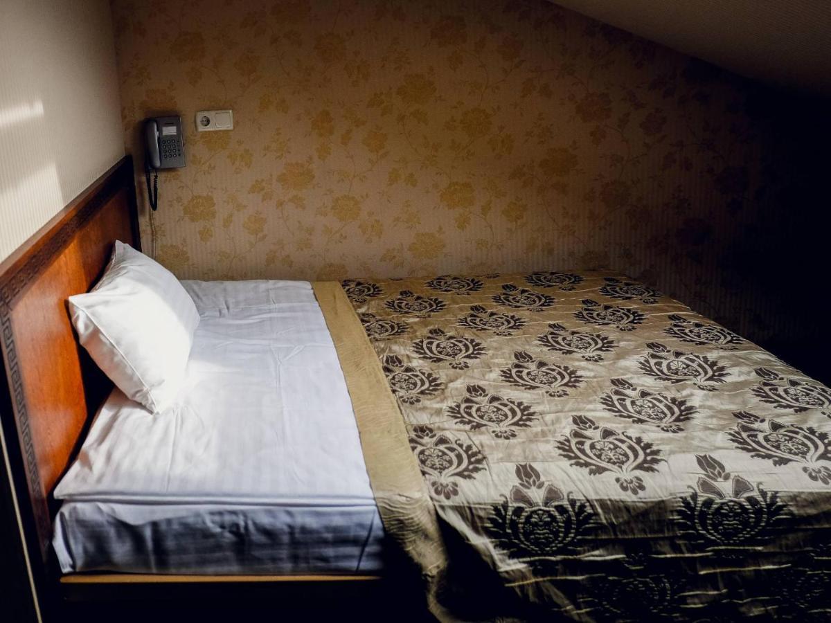 Hotel Kamelot Tarnopol Zewnętrze zdjęcie